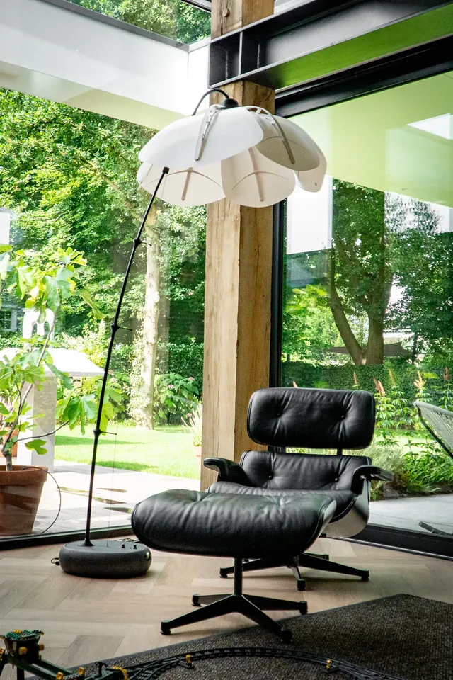 Bloomlight S - Interactive Floor Lamp - photo 10 of 11