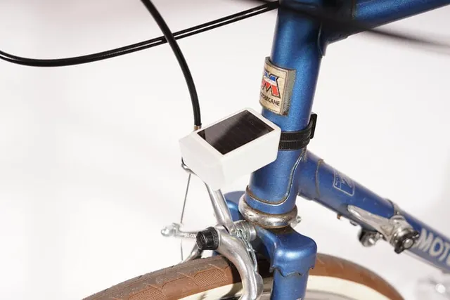 Litta - Smart Bicycle Light - photo 3 of 10